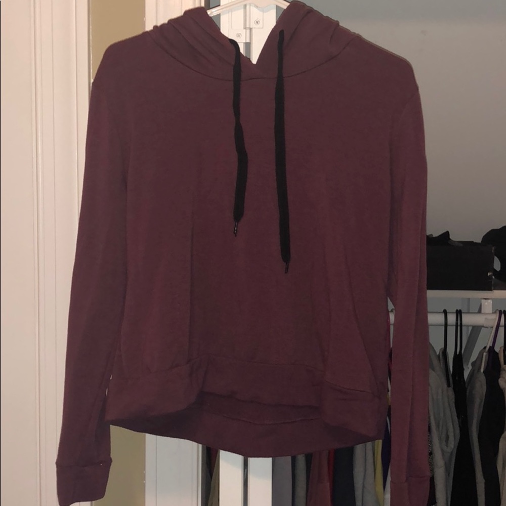 maroon long sleeve cropped hoodie